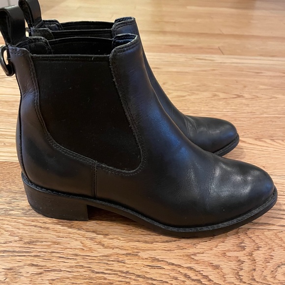 Black Leather Chelsea Boots - Picture 4 of 4